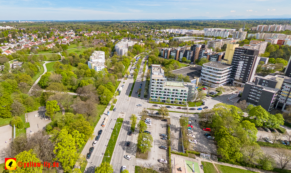 04.05.2023 - Luftbilder vom Marx-Zentrum uns seiner Umgebung in Neuperlach